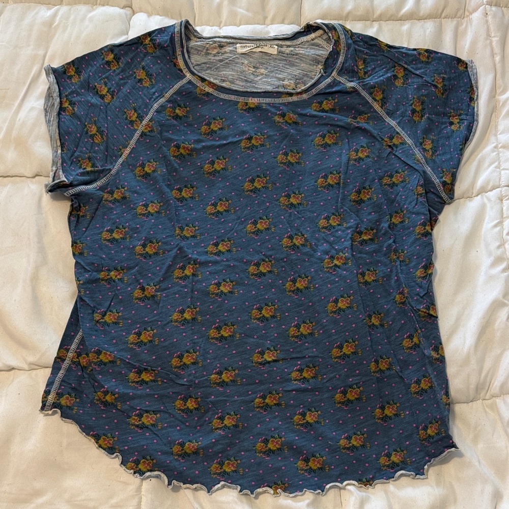 NATURAL LIFE Lily Blue Floral Short Sleeve Top